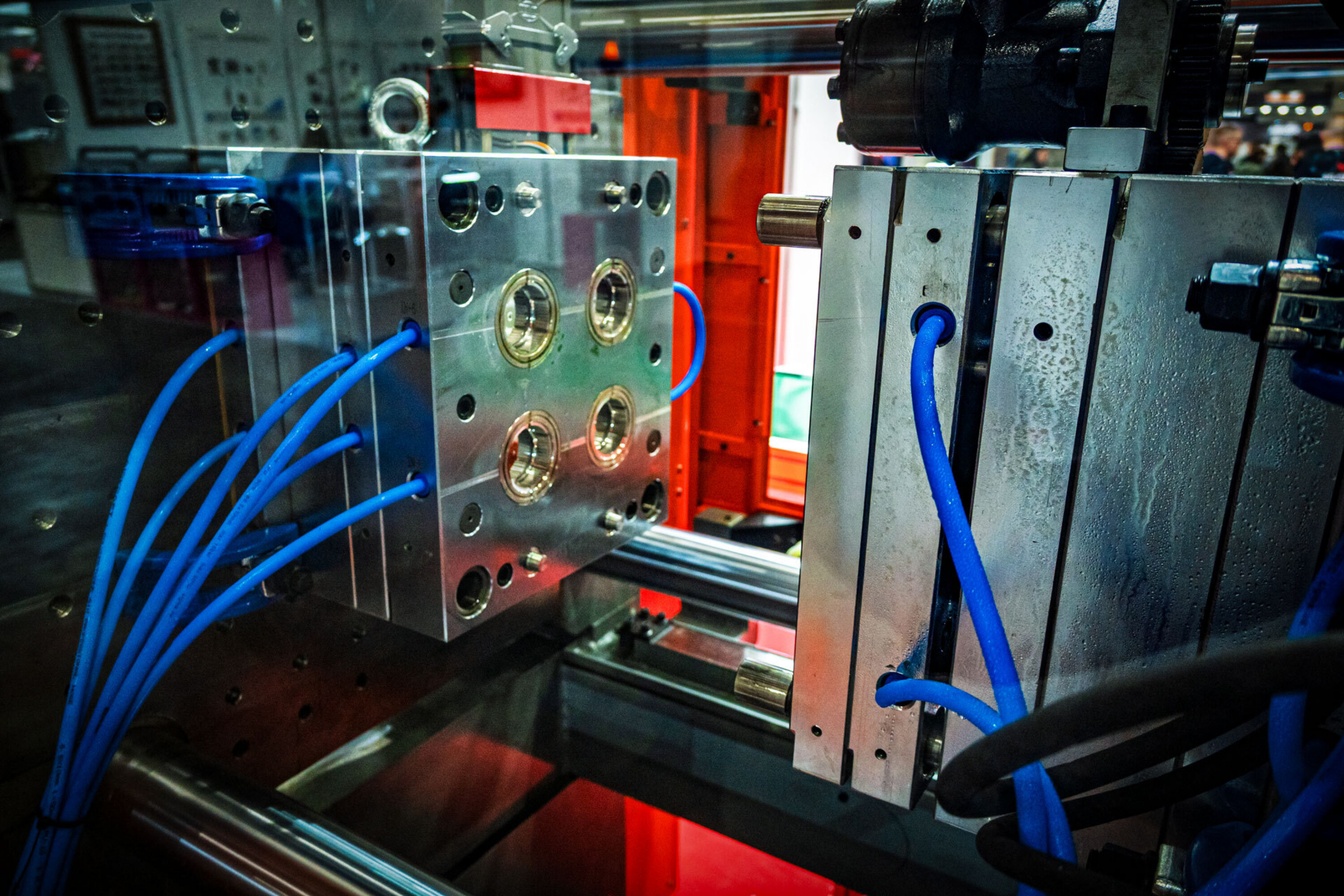 Injection moulding machine