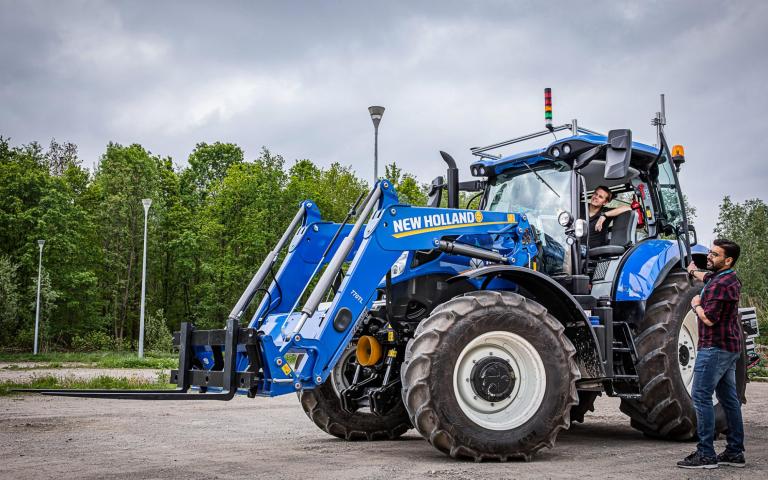 New Holland (CNHi) tractor