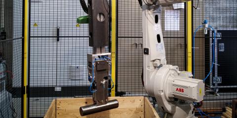 Pickit validates a robot with gripper at record speed thanks to 'Infrastructure-as-a-Service' by Flanders Make