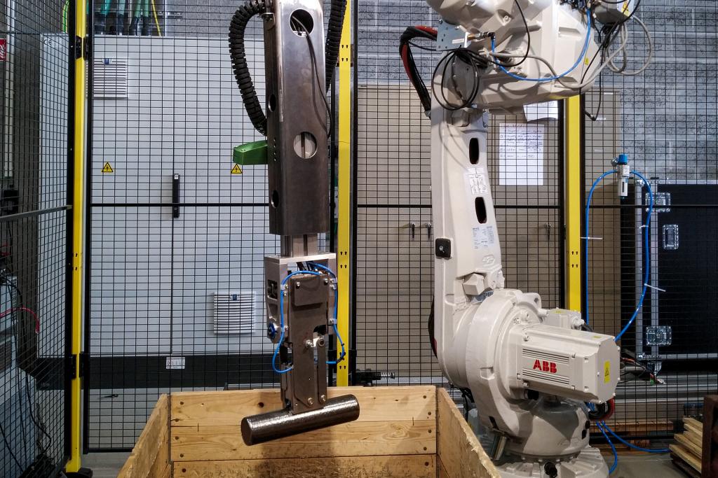 Pickit validates a robot with gripper at record speed thanks to 'Infrastructure-as-a-Service' by Flanders Make