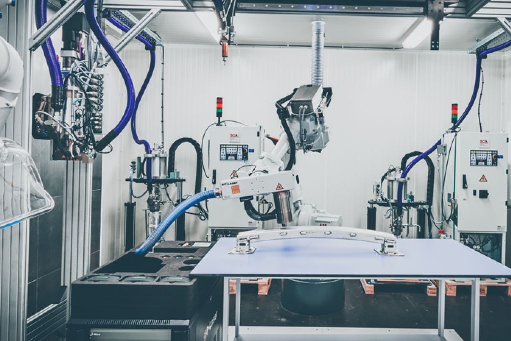 Bonding robot in Flanders Make Joining & Materials Lab